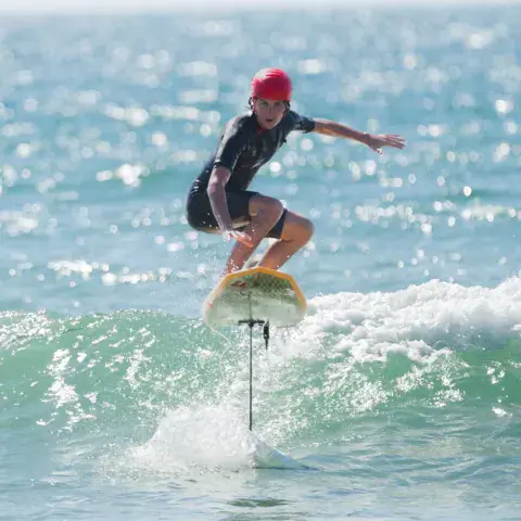 Session de surf, plage du Lion