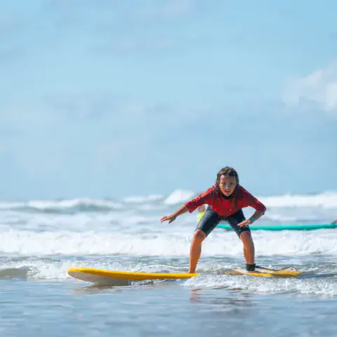 Groupe de surf à Montalivet