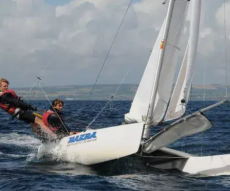 Stage de voile au centre nautique de Douarnenez
