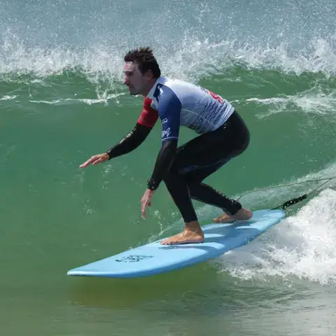 Cours de surf à Contis-Plage