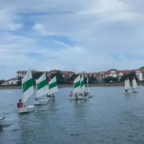 École de voile du centre nautique d'Hendaye