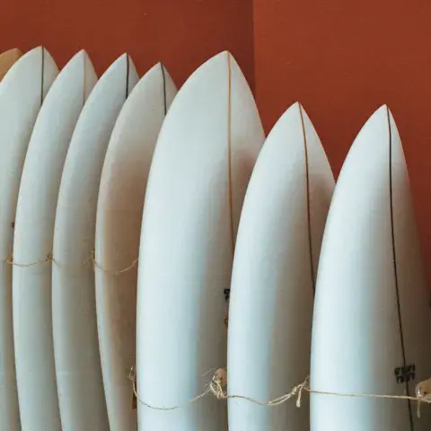 Le surf & coffee shop Colors of Surfing à Biarritz