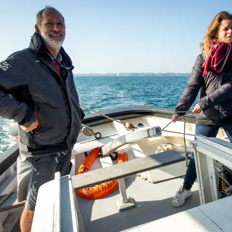 Activité de voile sur une base de 47° Nautik