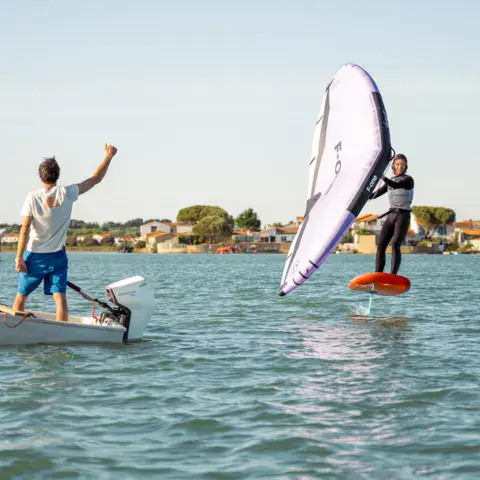 Wingfoil sur la baie des Sables-d'Olonne