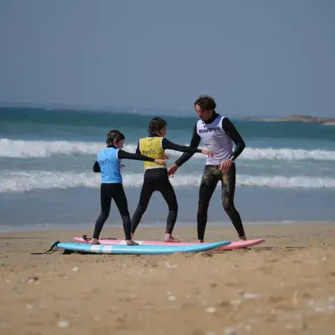 Cours de surf en petit groupe, Plouharnel