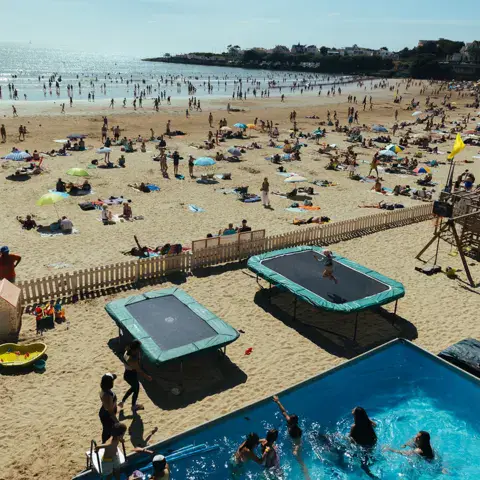 Enfants au club de plage Aquakid's Gliss