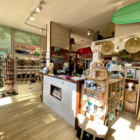 Boutique multimarques du Tao Surf Shop