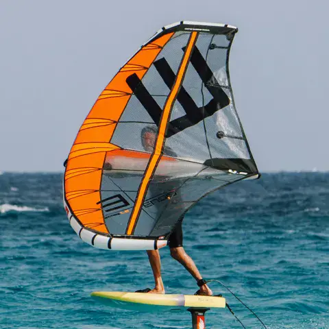 Wingfoil en mer