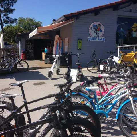 Devanture du Surf'Lab à Labenne Océan