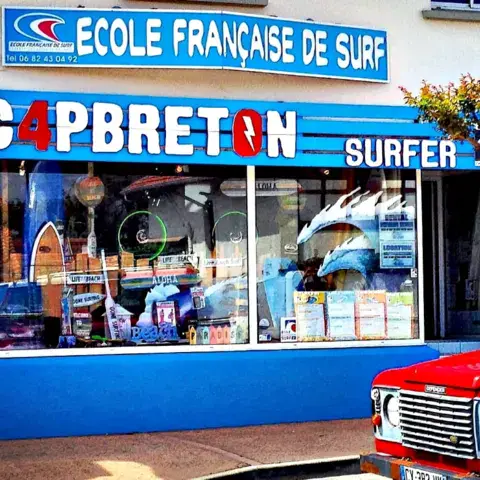 Devanture de la Capbreton Surfer School
