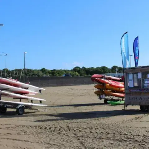Kayaks et paddles en location sur la plage
