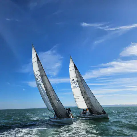 Voiliers en régate