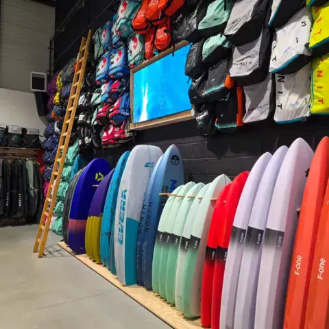 Boards de wing et housses en rayon