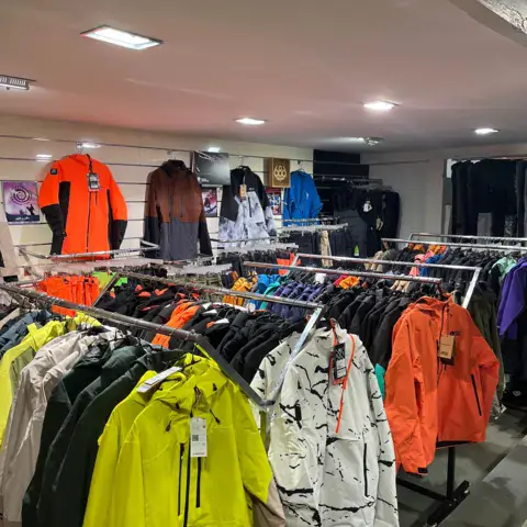 Rayon textile technique à l'intérieur du magasin