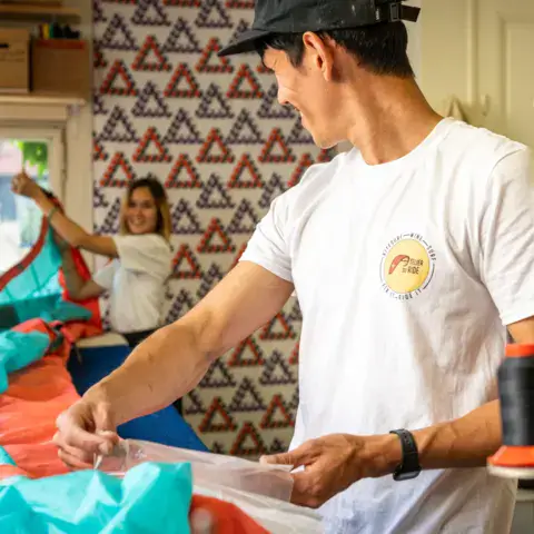 L'atelier de Bobigny en pleine réparation d'une aile