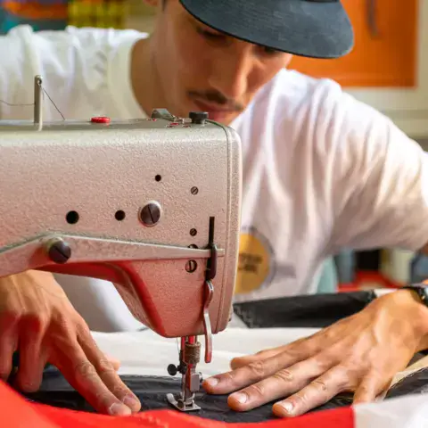 Machine à coudre industrielle de l'atelier