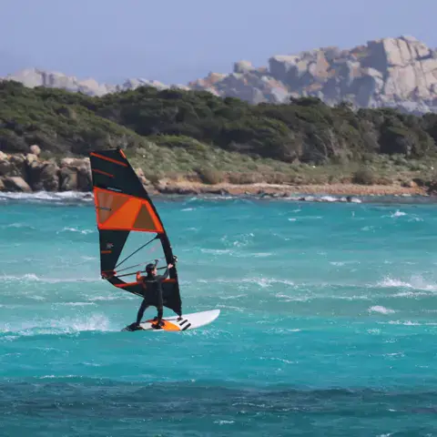Windsurf dans les Bouches de Bonifacio