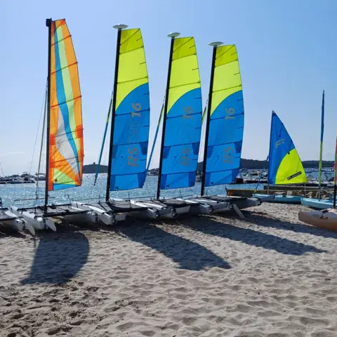 Flotte de catamarans de l'école de voile