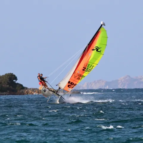 Catamaran Hobie Cat de l'école de voile