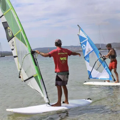 Cours de windsurf avec moniteur
