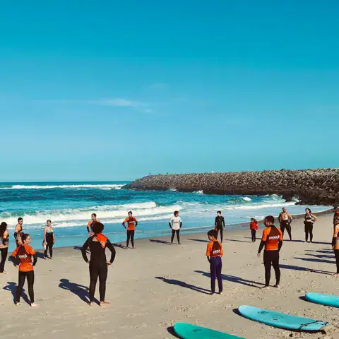 Échauffement du groupe sur la plage