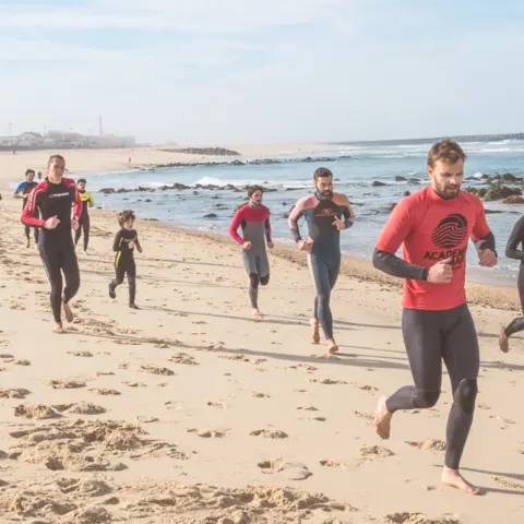 Échauffement du groupe sur la plage