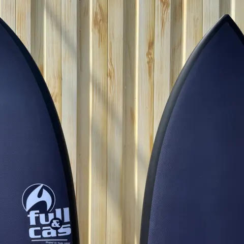 Planches carbone-époxy Full&Cas