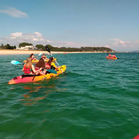Sortie en kayak double devant la plage
