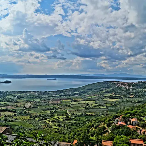 Vue sur le lac de Bolsena
