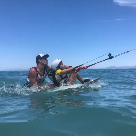 Cours de kitesurf en body drag