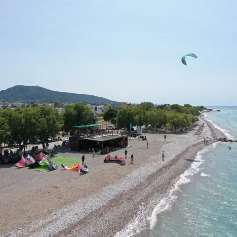 La plage et le centre vus du ciel