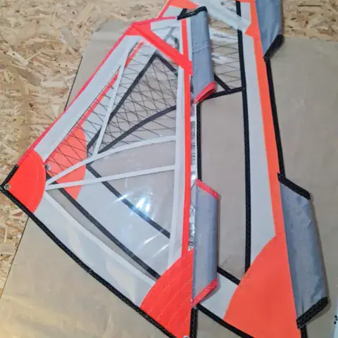 Voiles réparées à l'atelier