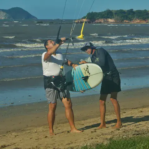 Briefing sur la plage avant la navigation