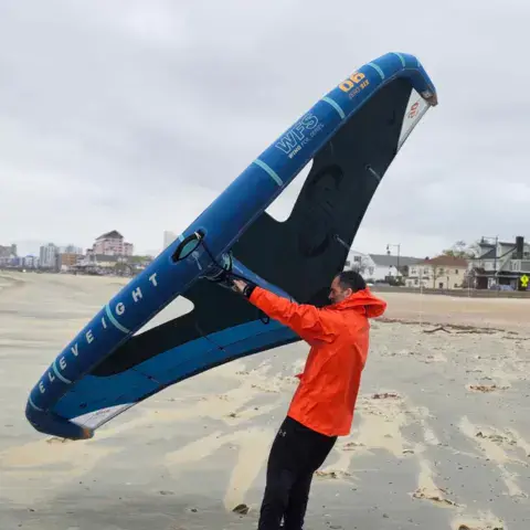 Groupe d'élèves lors d'un cours sur la plage