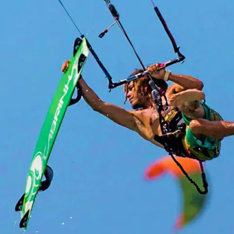 Saut en kitesurf