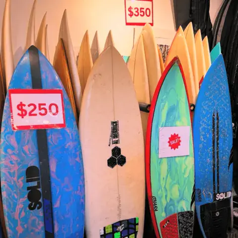 Planches d'occasion avec leur prix dans le magasin