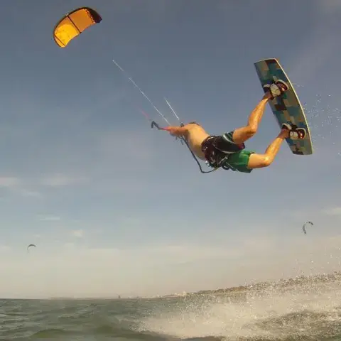 Saut en kitesurf