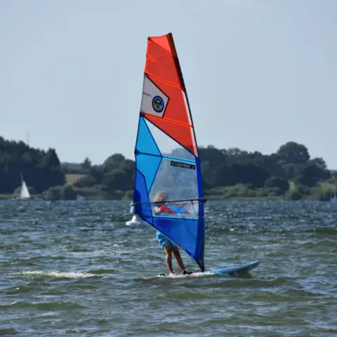 Windsurf sur le lac