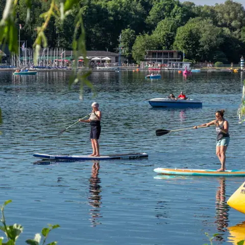 Stand up paddle sur le lac