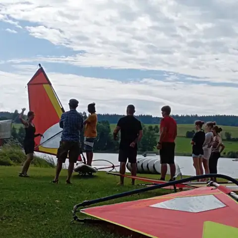 Initiation au gréement sur la pelouse