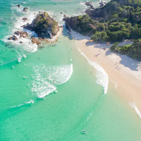 Vue aérienne d'une plage de Byron Bay