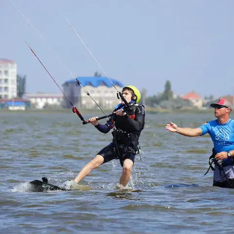 Leçon de kitesurf sur l'estuaire avec l'instructeur