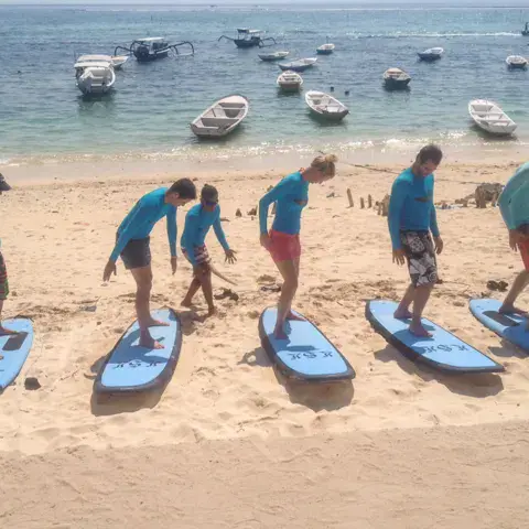 Exercice de take-off sur le sable avant la mise à l'eau