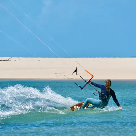 PARAJURU KITE CENTER by CASTELO VENDOM — photo 3