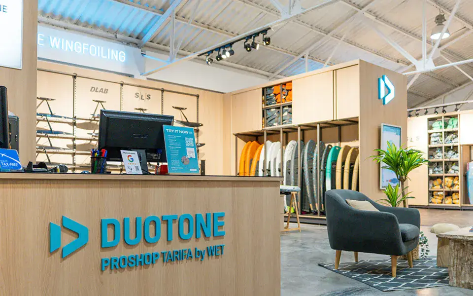 Comptoir du Duotone Proshop Tarifa, chez WET