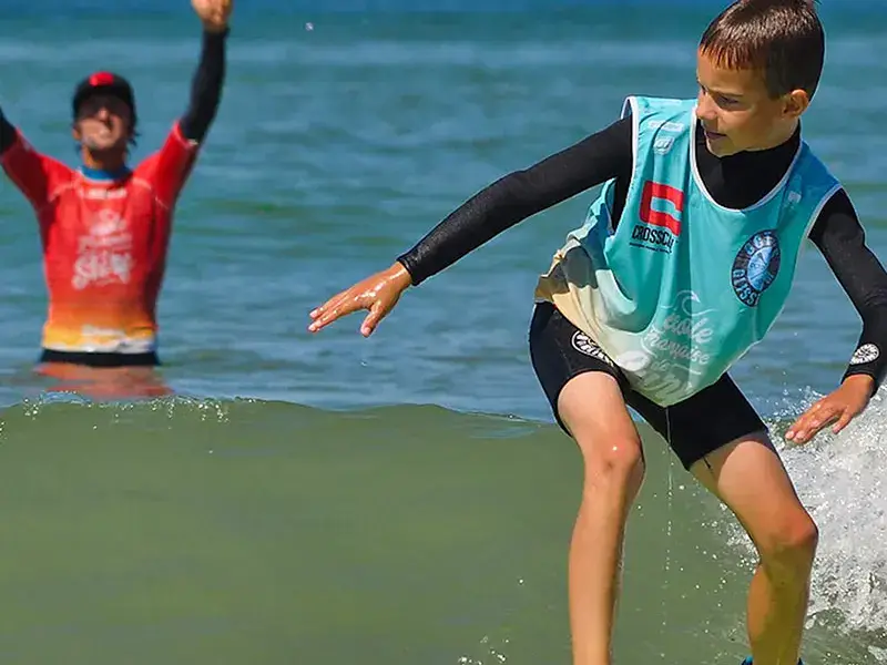 Ecole de surf, plage des Granges