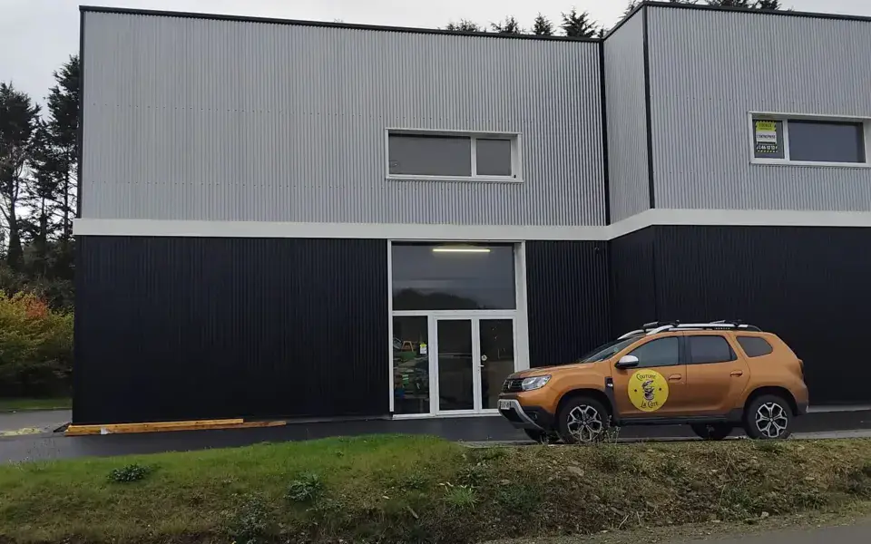 L'atelier de réparation à Loperhet