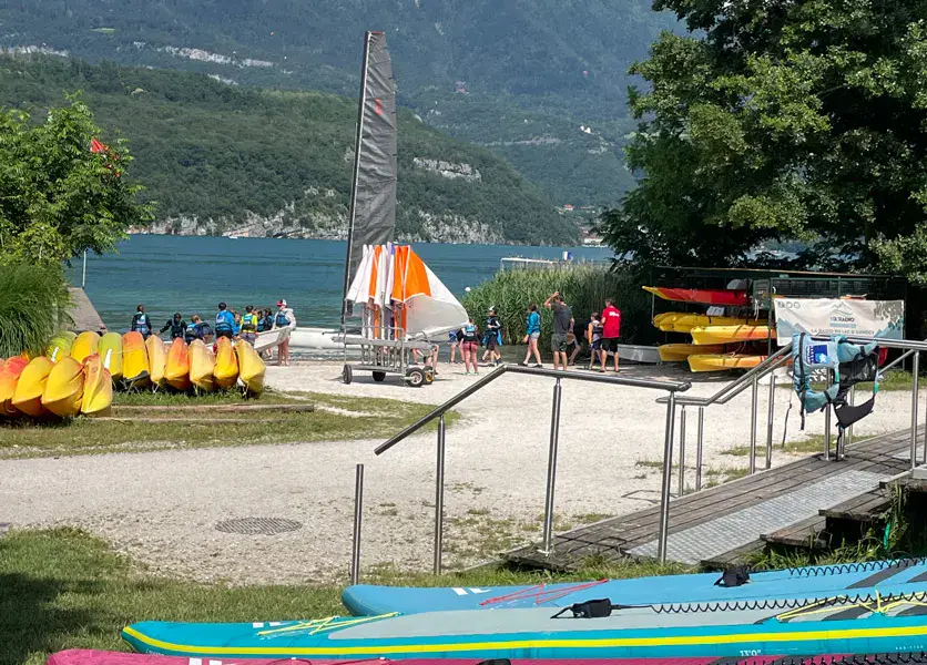 La base nautique de Saint-Jorioz : kayaks et paddles en location