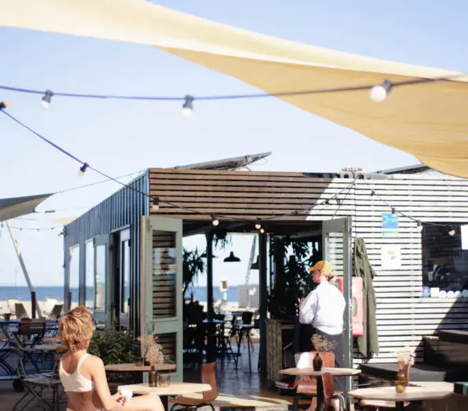 Terrasse du pavillon de plage